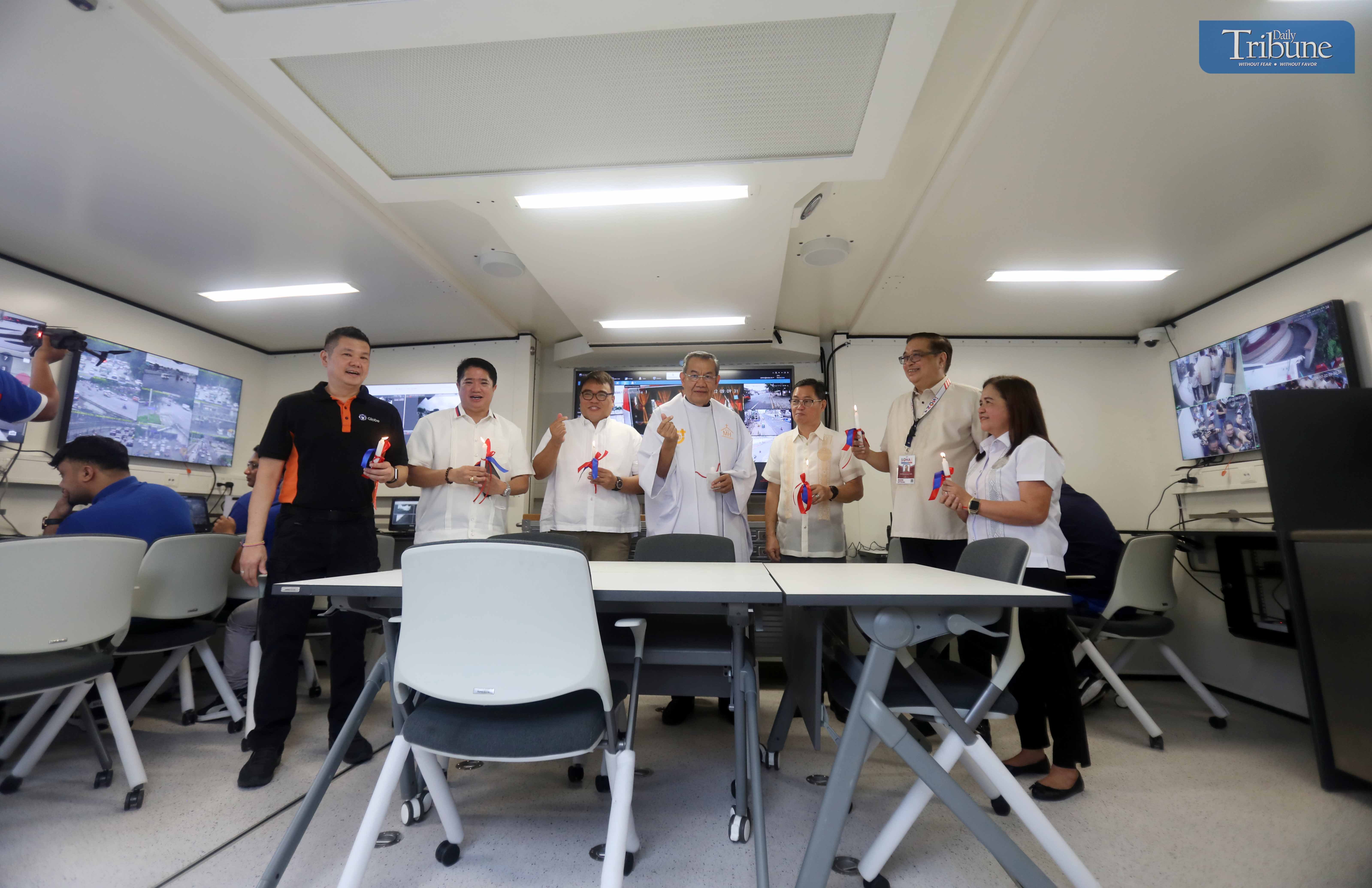 MMDA Mobile Command Center unveiled